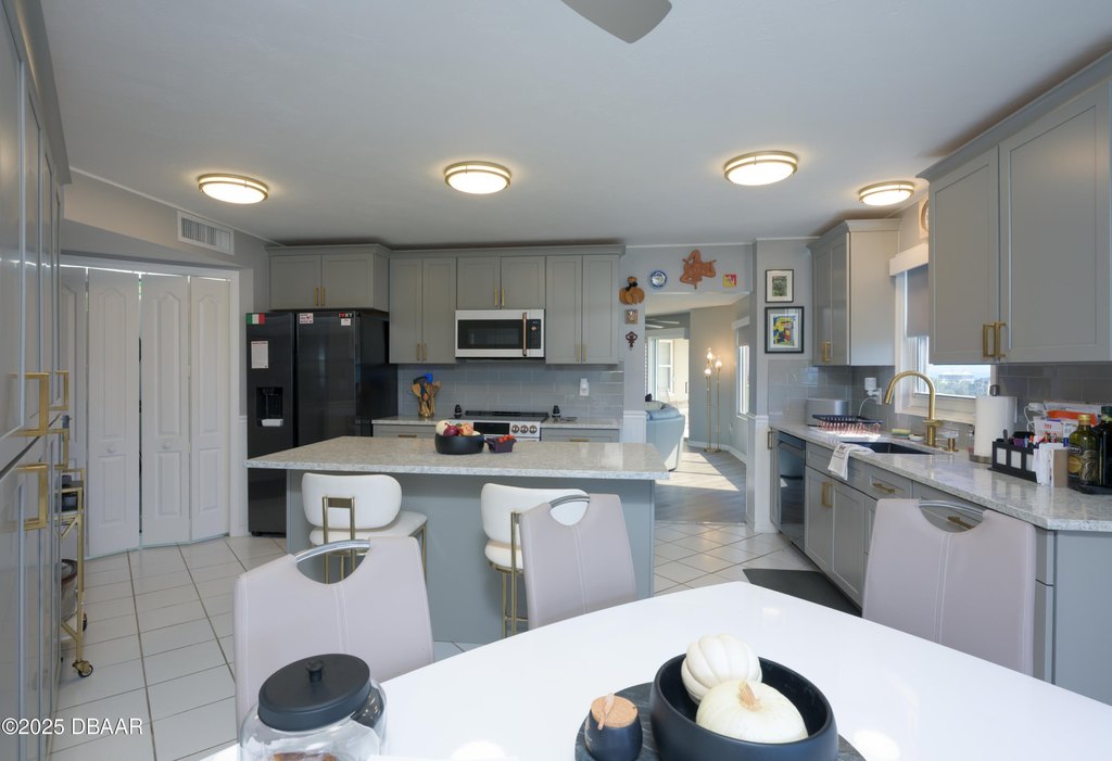 Daytona Beach Shores, Florida, 32118, United States, 3 Bedrooms Bedrooms, ,3 BathroomsBathrooms,Residential,Forsale,1990068