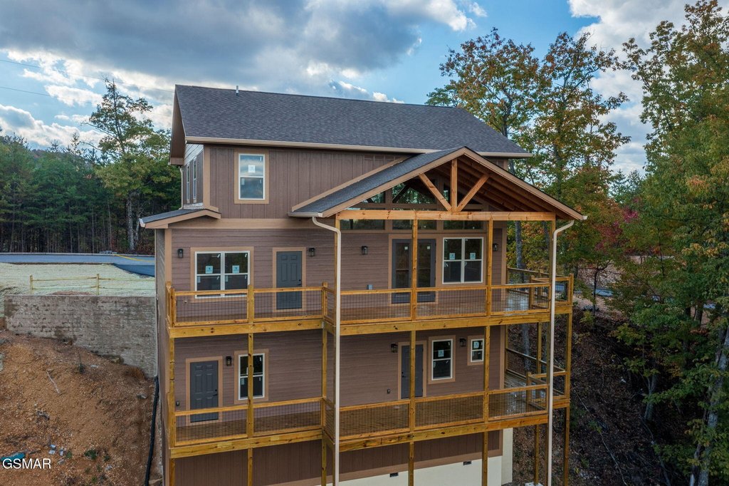 Pigeon Forge, Tennessee, 37862, United States, 3 Bedrooms Bedrooms, ,3.5 BathroomsBathrooms,Residential,Forsale,1999473