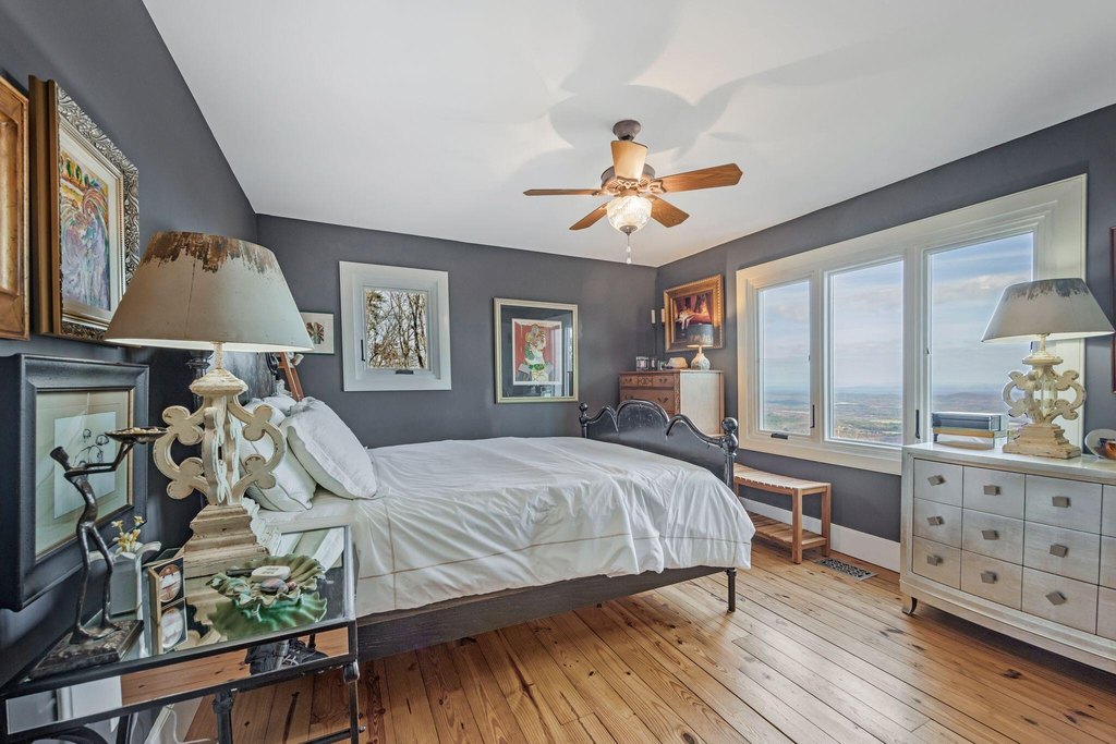 Rising Fawn, Georgia, 30738, United States, 2 Bedrooms Bedrooms, ,2 BathroomsBathrooms,Residential,Forsale,2004662