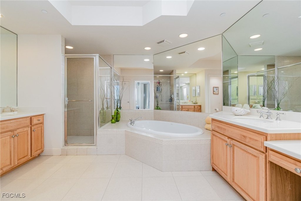 Fort Myers Beach, Florida, 33931, United States, 3 Bedrooms Bedrooms, ,2.5 BathroomsBathrooms,Residential,Forsale,2004815