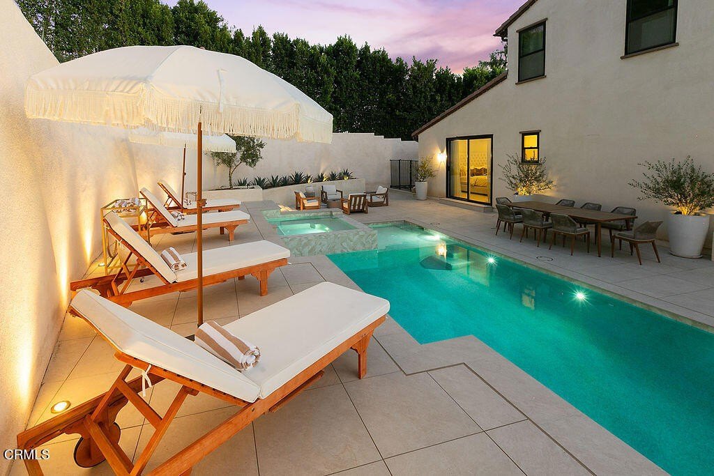 Thousand Oaks, California, 91362, United States, 4 Bedrooms Bedrooms, ,3.5 BathroomsBathrooms,Residential,Forsale,2004525