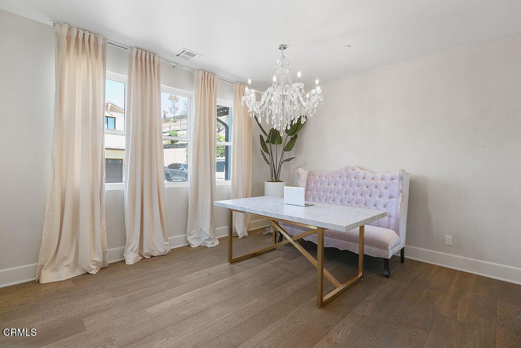 Thousand Oaks, California, 91362, United States, 4 Bedrooms Bedrooms, ,3.5 BathroomsBathrooms,Residential,Forsale,2004525