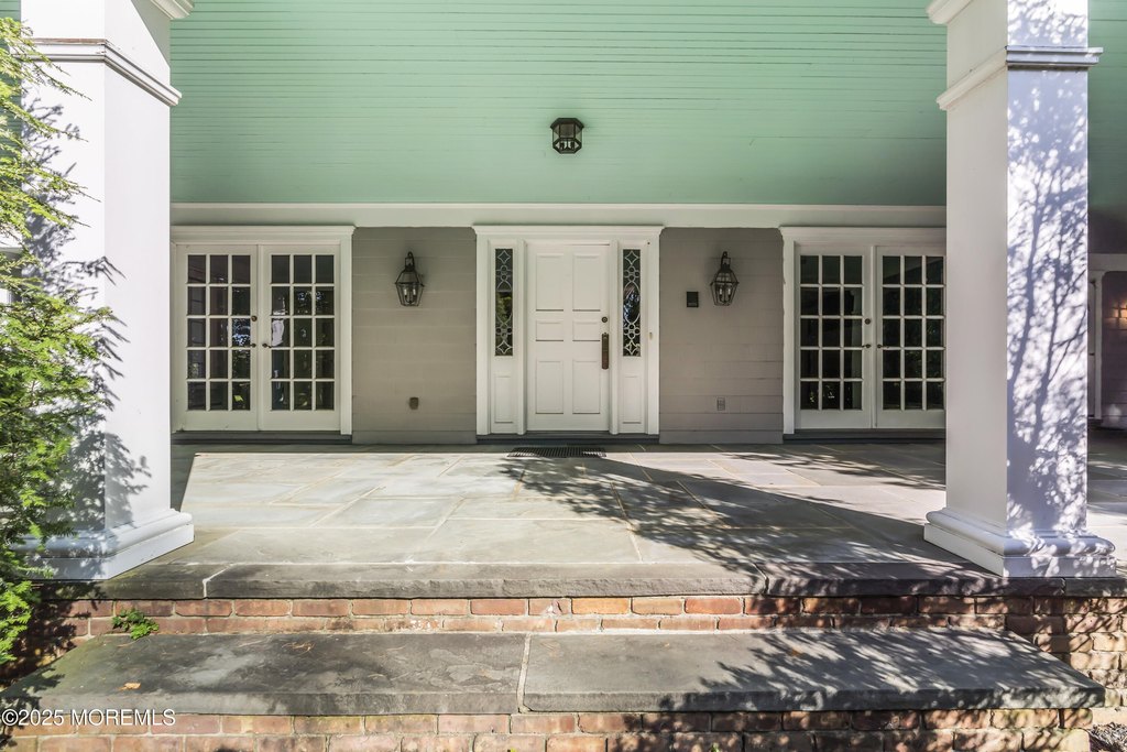 Brielle, New Jersey, 08730, United States, 5 Bedrooms Bedrooms, ,4.5 BathroomsBathrooms,Residential,Forsale,1984560