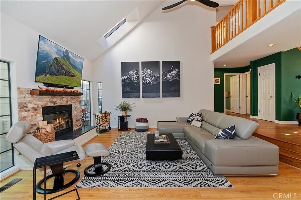 Lake Arrowhead, California, 92352, United States, 4 Bedrooms Bedrooms, ,3 BathroomsBathrooms,Residential,Forsale,2004860