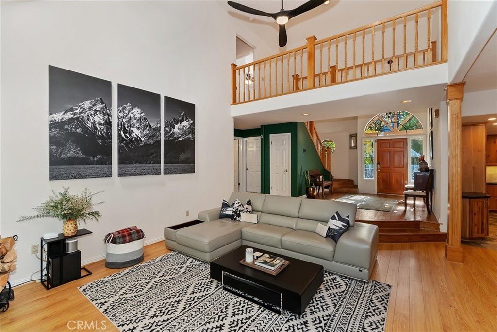 Lake Arrowhead, California, 92352, United States, 4 Bedrooms Bedrooms, ,3 BathroomsBathrooms,Residential,Forsale,2004860