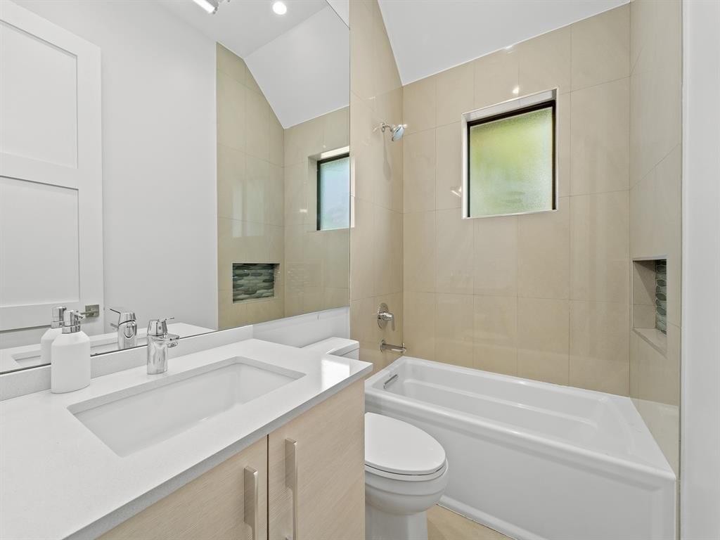 Fort Lauderdale, Florida, 33304, United States, 3 Bedrooms Bedrooms, ,3.5 BathroomsBathrooms,Residential,Forsale,2004487