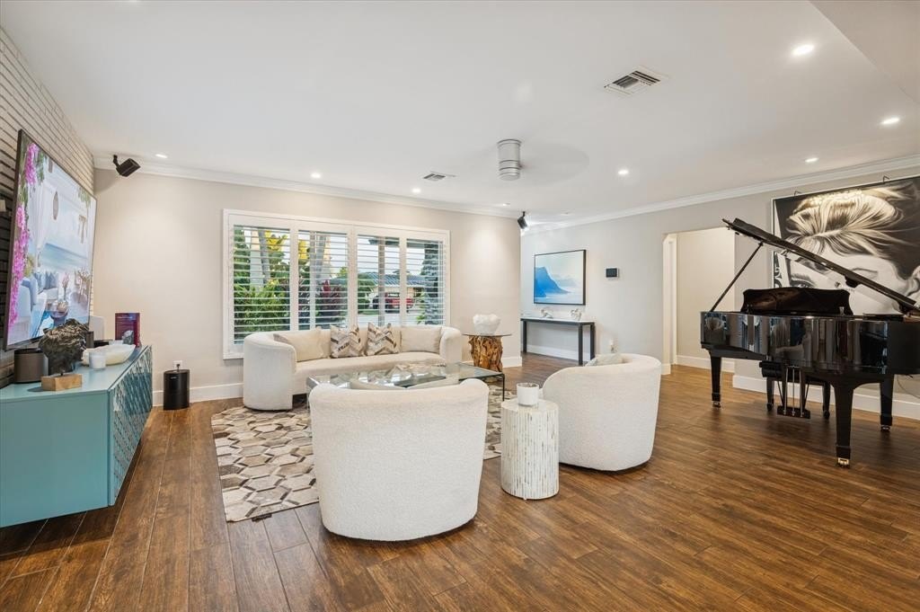 Wilton Manors, Florida, 33305, United States, 3 Bedrooms Bedrooms, ,2 BathroomsBathrooms,Residential,Forsale,2004492