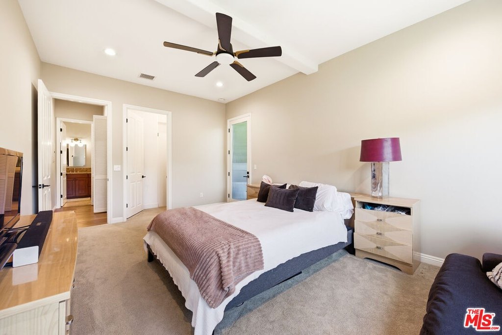 Malibu, California, 90265, United States, 4 Bedrooms Bedrooms, ,3.5 BathroomsBathrooms,Residential,Forsale,2009613