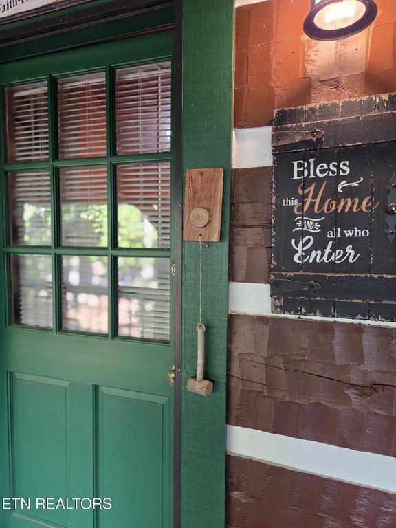 Sevierville, Tennessee, 37876, United States, 1 Bedroom Bedrooms, ,3 BathroomsBathrooms,Residential,Forsale,2012715