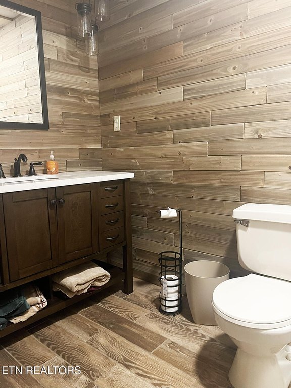 Sevierville, Tennessee, 37876, United States, 1 Bedroom Bedrooms, ,3 BathroomsBathrooms,Residential,Forsale,2012715