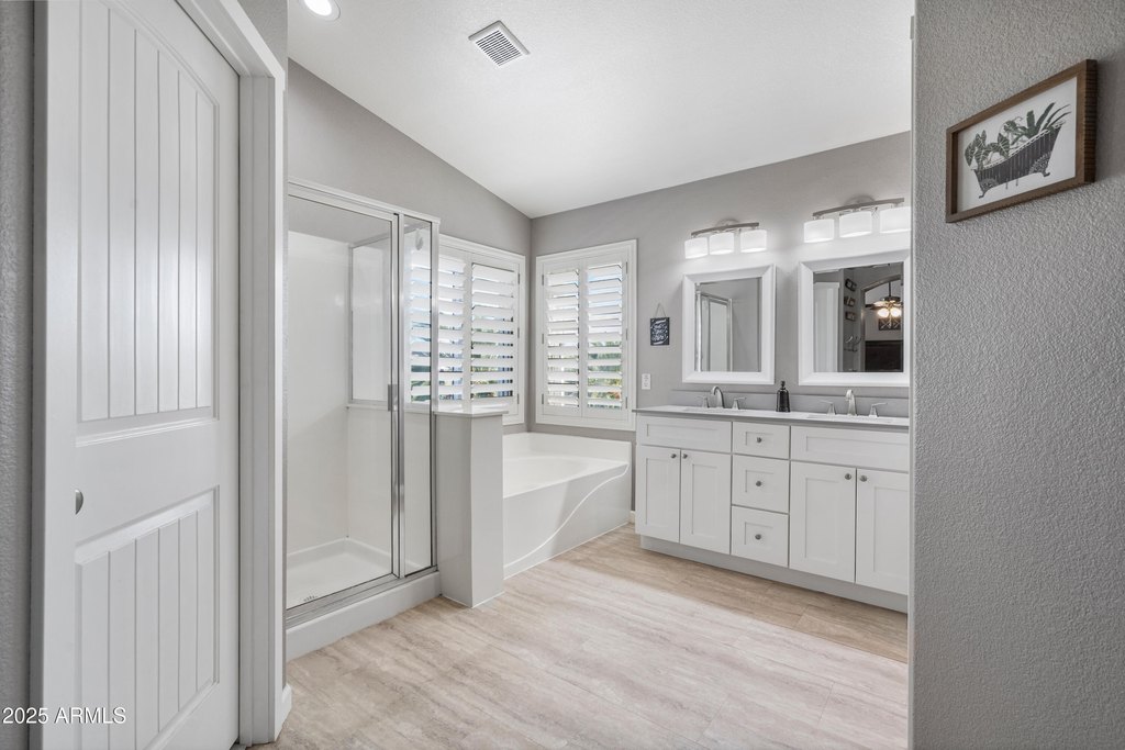 Mesa, Arizona, 85212, United States, 4 Bedrooms Bedrooms, ,3 BathroomsBathrooms,Residential,Forsale,2004920