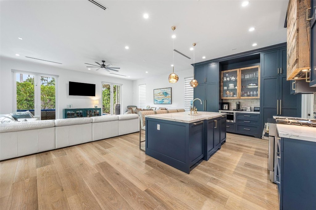 Fort Lauderdale, Florida, 33301, United States, 4 Bedrooms Bedrooms, ,4.5 BathroomsBathrooms,Residential,Forsale,1968297