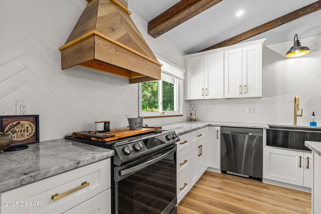 DeLand, Florida, 32720, United States, 4 Bedrooms Bedrooms, ,3 BathroomsBathrooms,Residential,Forsale,1964568