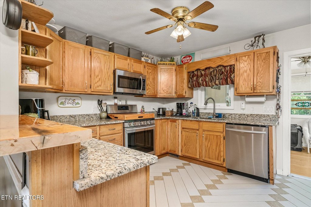 Crossville, Tennessee, 38555, United States, ,Residential,Forsale,1996596