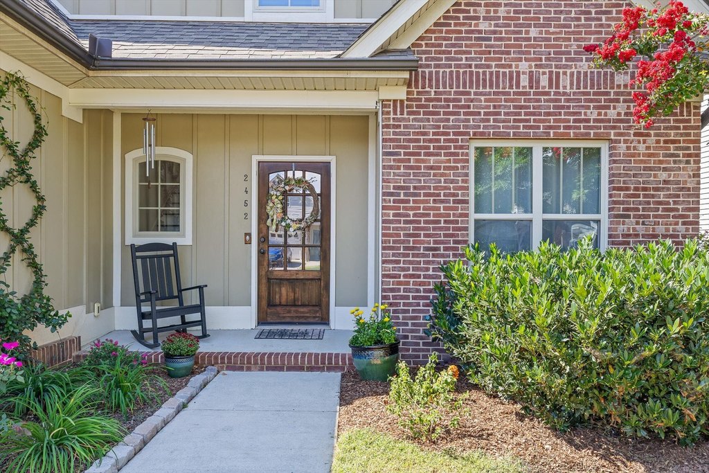 Chattanooga, Tennessee, 37406, United States, 4 Bedrooms Bedrooms, ,2.5 BathroomsBathrooms,Residential,Forsale,1963560