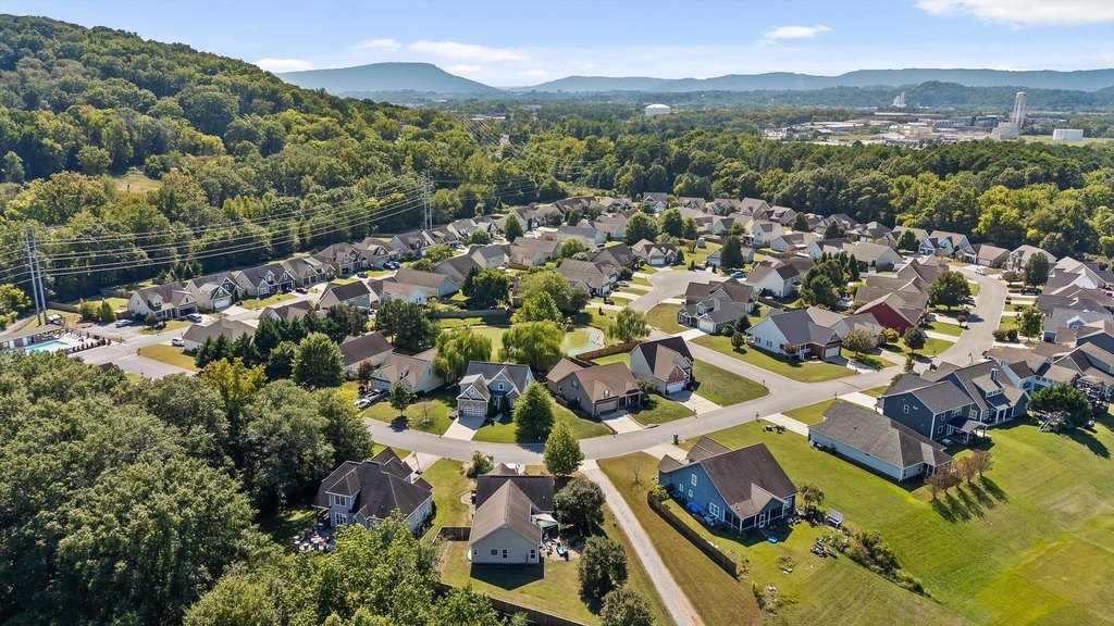 Chattanooga, Tennessee, 37406, United States, 4 Bedrooms Bedrooms, ,2.5 BathroomsBathrooms,Residential,Forsale,1963560