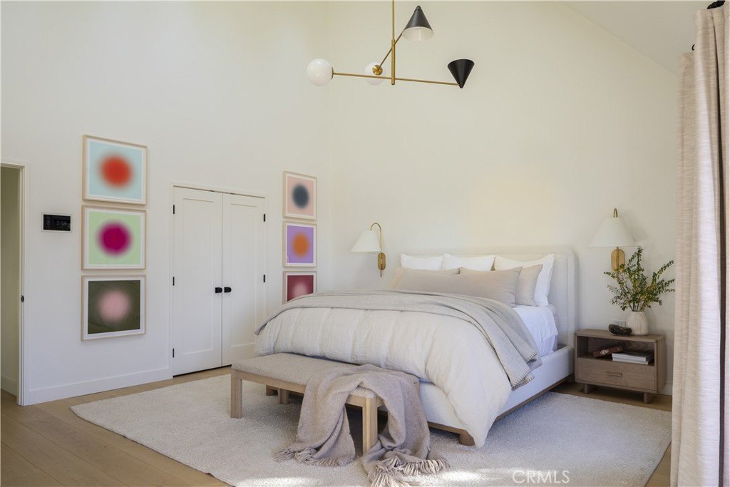 Lake Arrowhead, California, 92352, United States, 5 Bedrooms Bedrooms, ,5 BathroomsBathrooms,Residential,Forsale,2004865