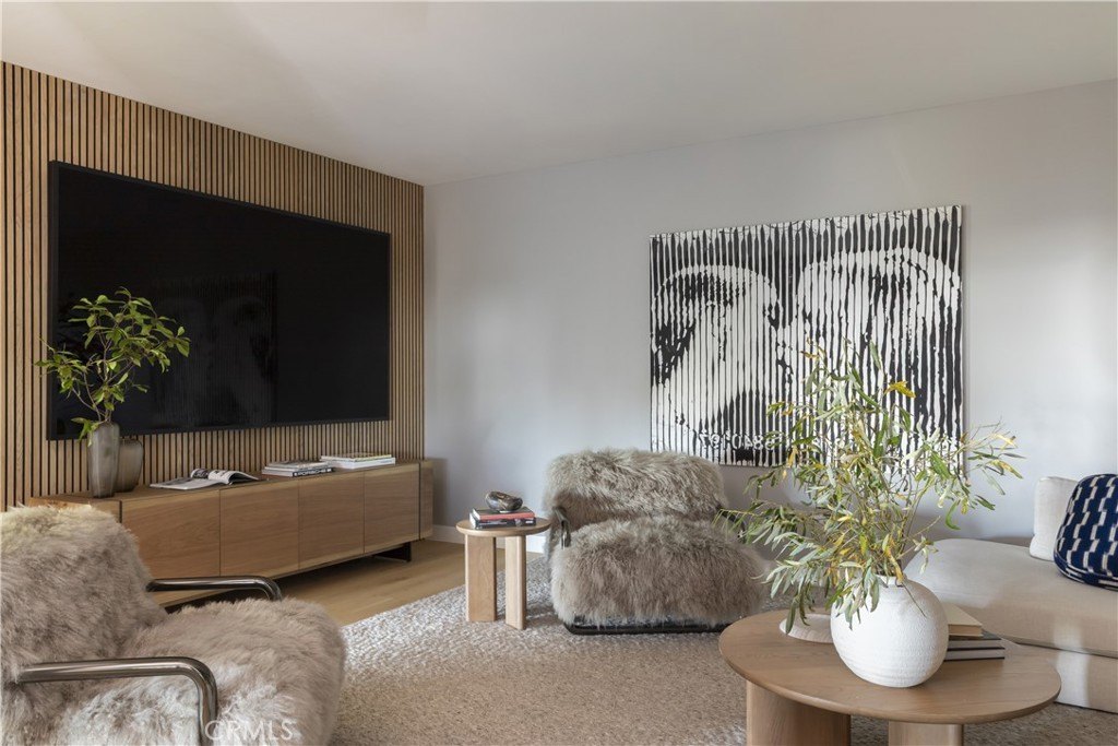 Lake Arrowhead, California, 92352, United States, 5 Bedrooms Bedrooms, ,5 BathroomsBathrooms,Residential,Forsale,2004865