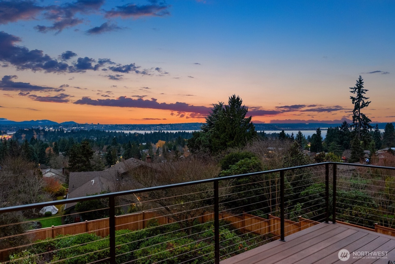 Clyde Hill, Washington, 98004, United States, 5 Bedrooms Bedrooms, ,4 BathroomsBathrooms,Residential,Forsale,2004453