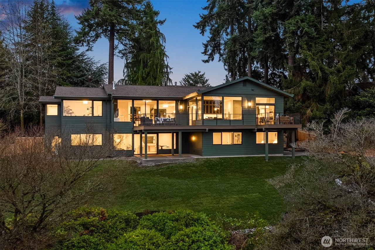 Clyde Hill, Washington, 98004, United States, 5 Bedrooms Bedrooms, ,4 BathroomsBathrooms,Residential,Forsale,2004453