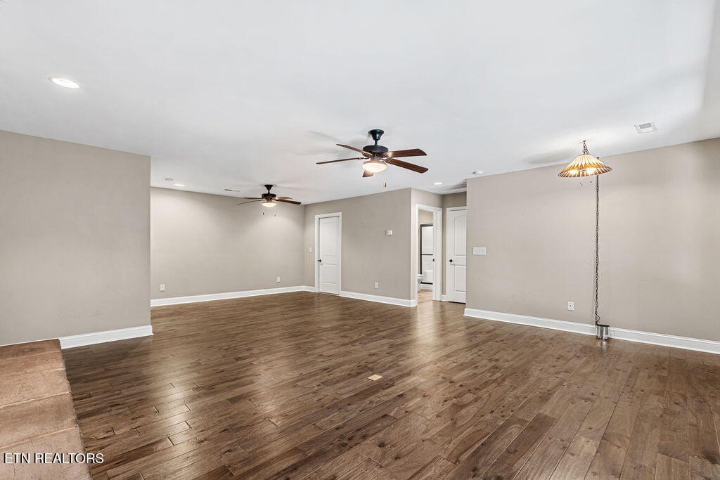 Loudon, Tennessee, 37774, United States, 3 Bedrooms Bedrooms, ,3.5 BathroomsBathrooms,Residential,Forsale,1960210