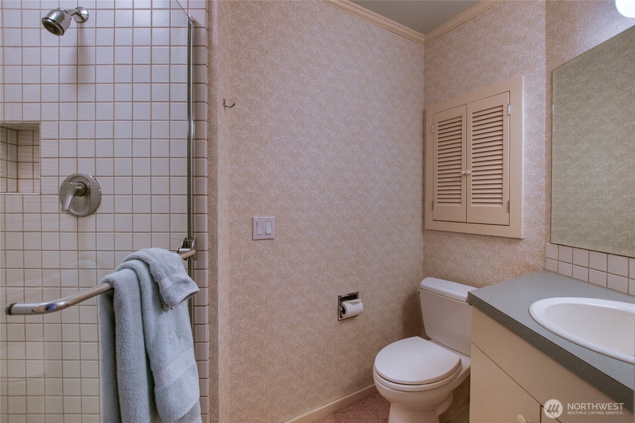 Eastsound, Washington, 98243, United States, 3 Bedrooms Bedrooms, ,2.5 BathroomsBathrooms,Residential,Forsale,2004457