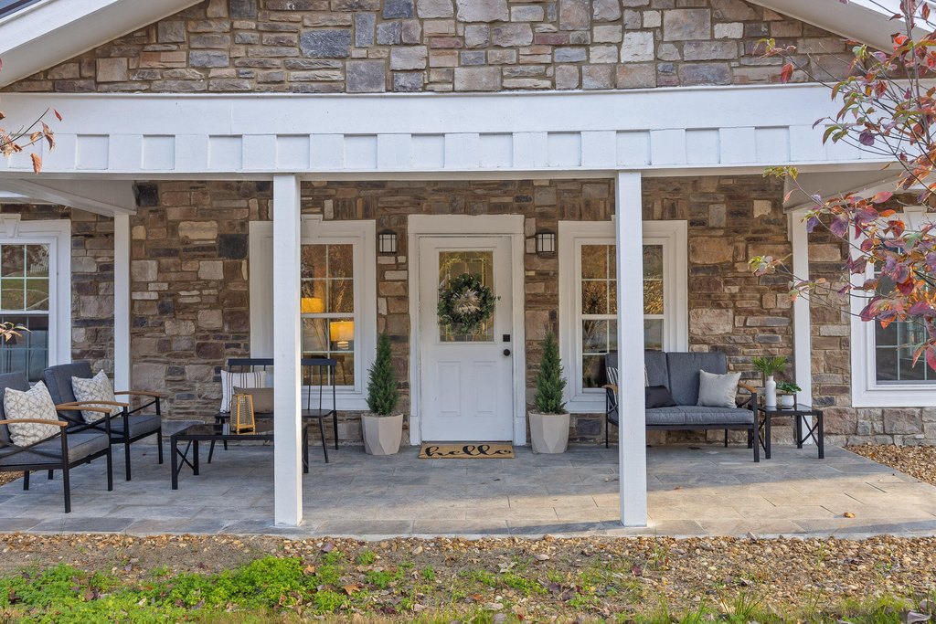 Chattanooga, Tennessee, 37405, United States, 4 Bedrooms Bedrooms, ,4 BathroomsBathrooms,Residential,Forsale,1922162