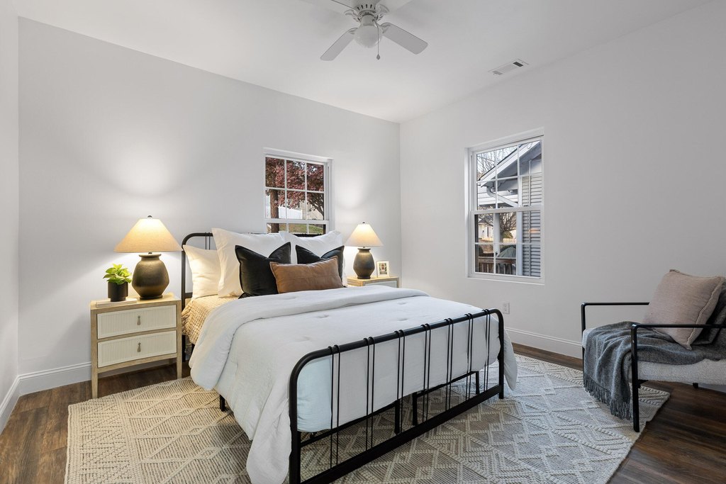 Chattanooga, Tennessee, 37405, United States, 4 Bedrooms Bedrooms, ,4 BathroomsBathrooms,Residential,Forsale,1922162