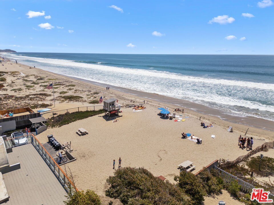 Malibu, California, 90265, United States, 4 Bedrooms Bedrooms, ,2.5 BathroomsBathrooms,Residential,Forsale,2009611