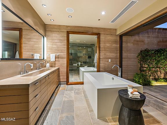 Tucson, Arizona, 85739, United States, 3 Bedrooms Bedrooms, ,3 BathroomsBathrooms,Residential,Forsale,2004443