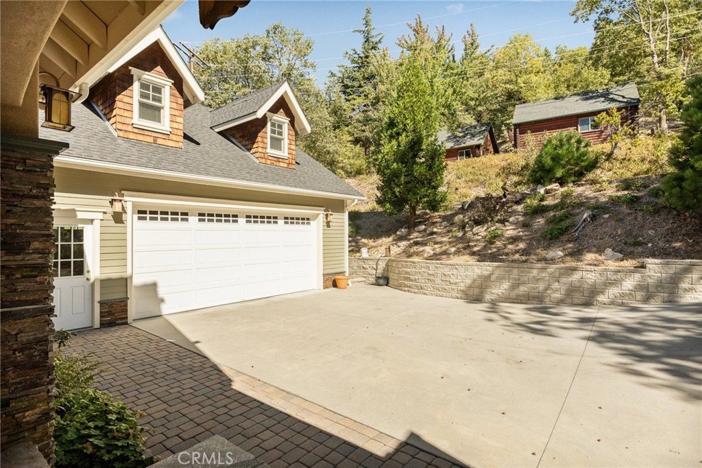 Running Springs, California, 92382, United States, 2 Bedrooms Bedrooms, ,3 BathroomsBathrooms,Residential,Forsale,2013206