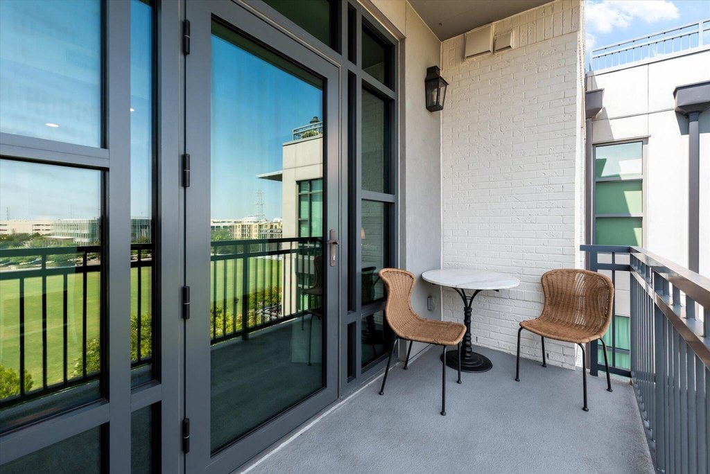 Charleston, South Carolina, 29401, United States, 2 Bedrooms Bedrooms, ,2 BathroomsBathrooms,Residential,Forsale,2007728