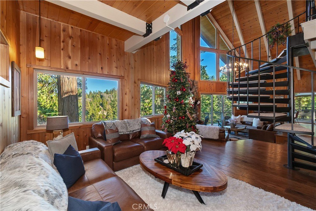 Lake Arrowhead, California, 92352, United States, 4 Bedrooms Bedrooms, ,4 BathroomsBathrooms,Residential,Forsale,2004864