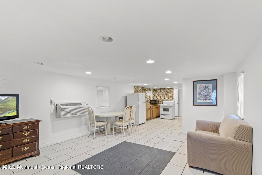 Seaside Heights, New Jersey, 08751, United States, 6 Bedrooms Bedrooms, ,3.5 BathroomsBathrooms,Residential,Forsale,2004848