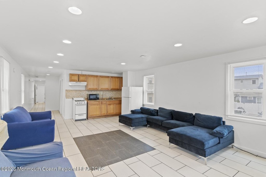 Seaside Heights, New Jersey, 08751, United States, 6 Bedrooms Bedrooms, ,3.5 BathroomsBathrooms,Residential,Forsale,2004848