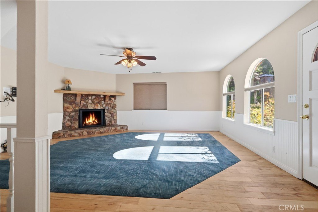 Lake Arrowhead, California, 92352, United States, 4 Bedrooms Bedrooms, ,3.5 BathroomsBathrooms,Residential,Forsale,2004861