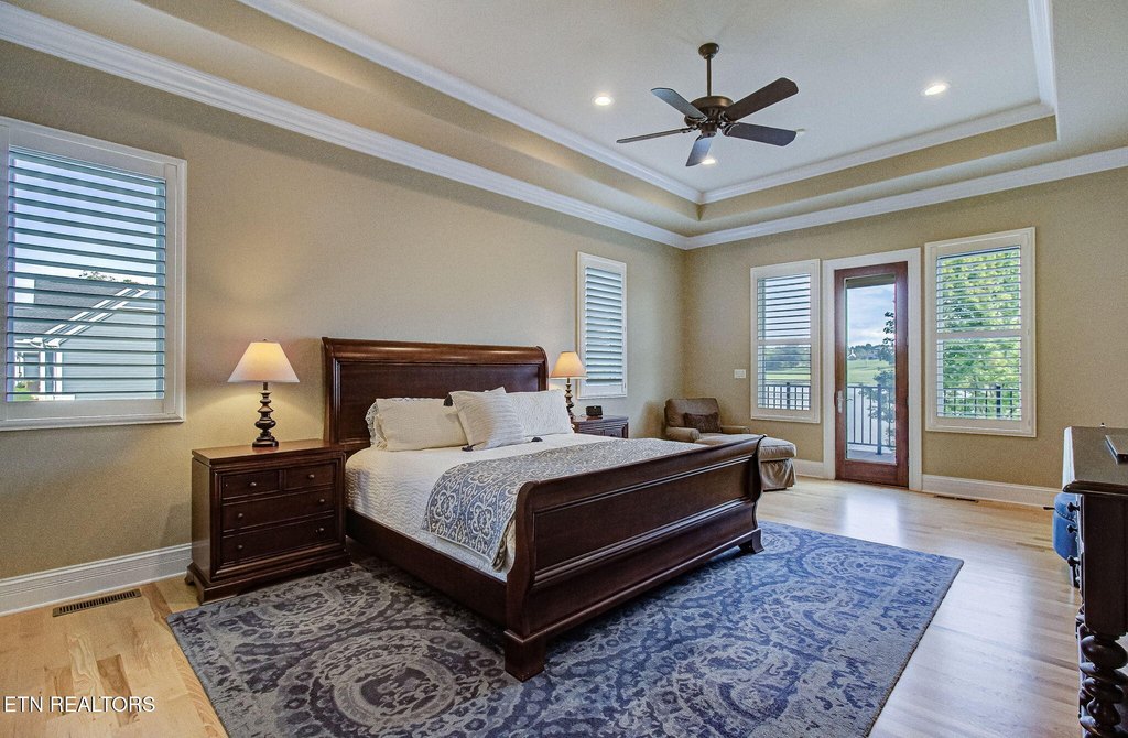 Vonore, Tennessee, 37885, United States, 4 Bedrooms Bedrooms, ,4.5 BathroomsBathrooms,Residential,Forsale,1960237