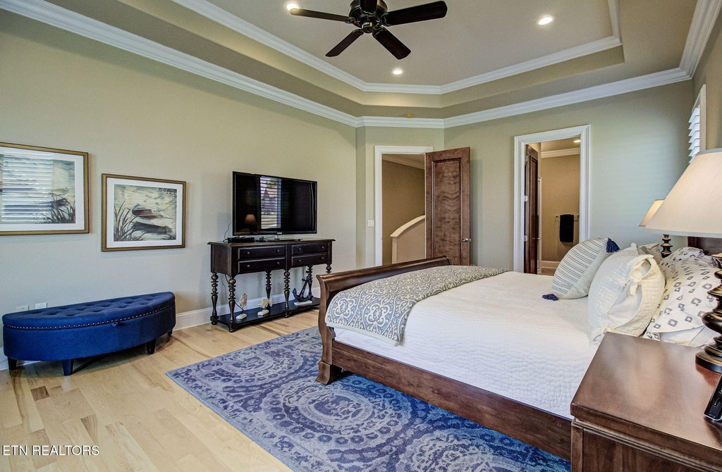 Vonore, Tennessee, 37885, United States, 4 Bedrooms Bedrooms, ,4.5 BathroomsBathrooms,Residential,Forsale,1960237