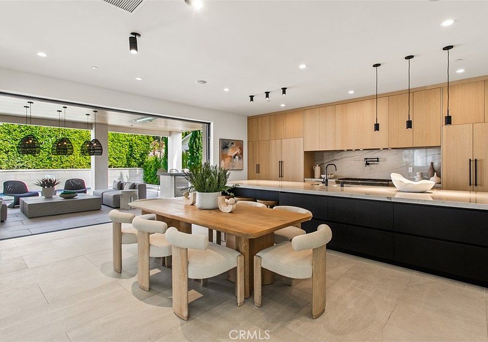 Newport Beach, California, 92663, United States, 5 Bedrooms Bedrooms, ,5 BathroomsBathrooms,Residential,Forsale,2009211