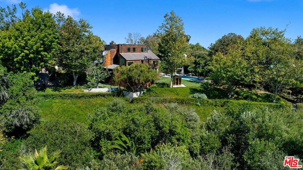 Malibu, California, 90265, United States, 3 Bedrooms Bedrooms, ,3 BathroomsBathrooms,Residential,Forsale,2001431