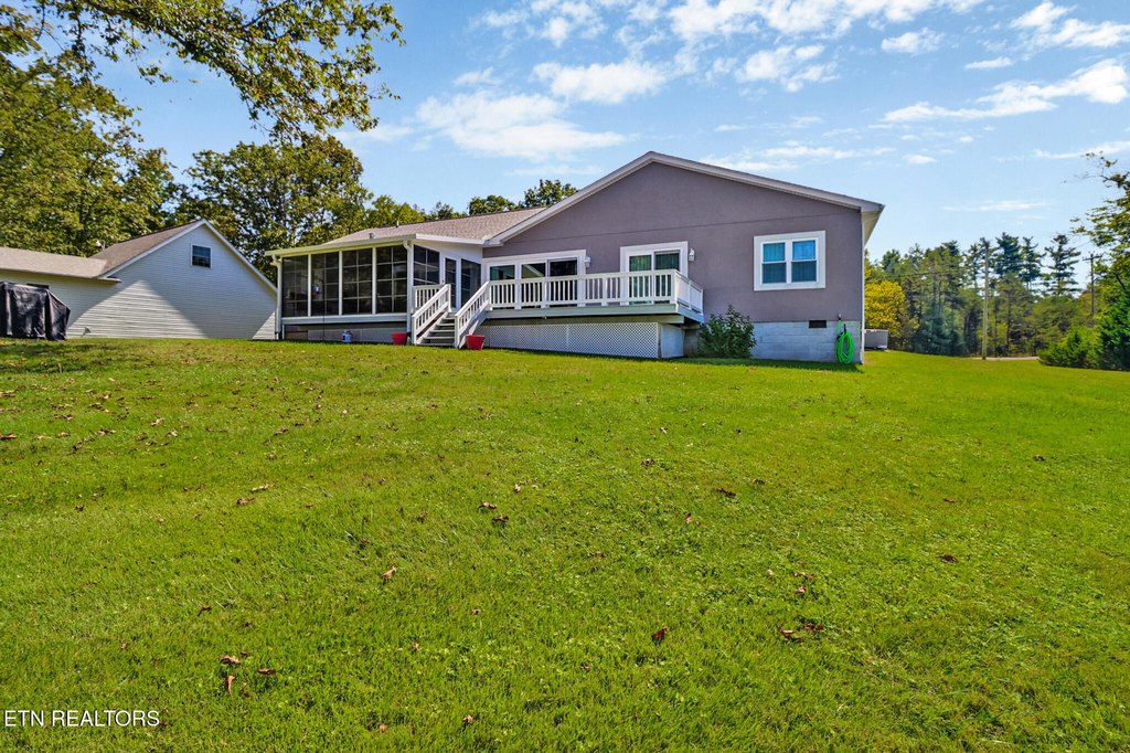 Crossville, Tennessee, 38572, United States, 3 Bedrooms Bedrooms, ,3.5 BathroomsBathrooms,Residential,Forsale,1968515