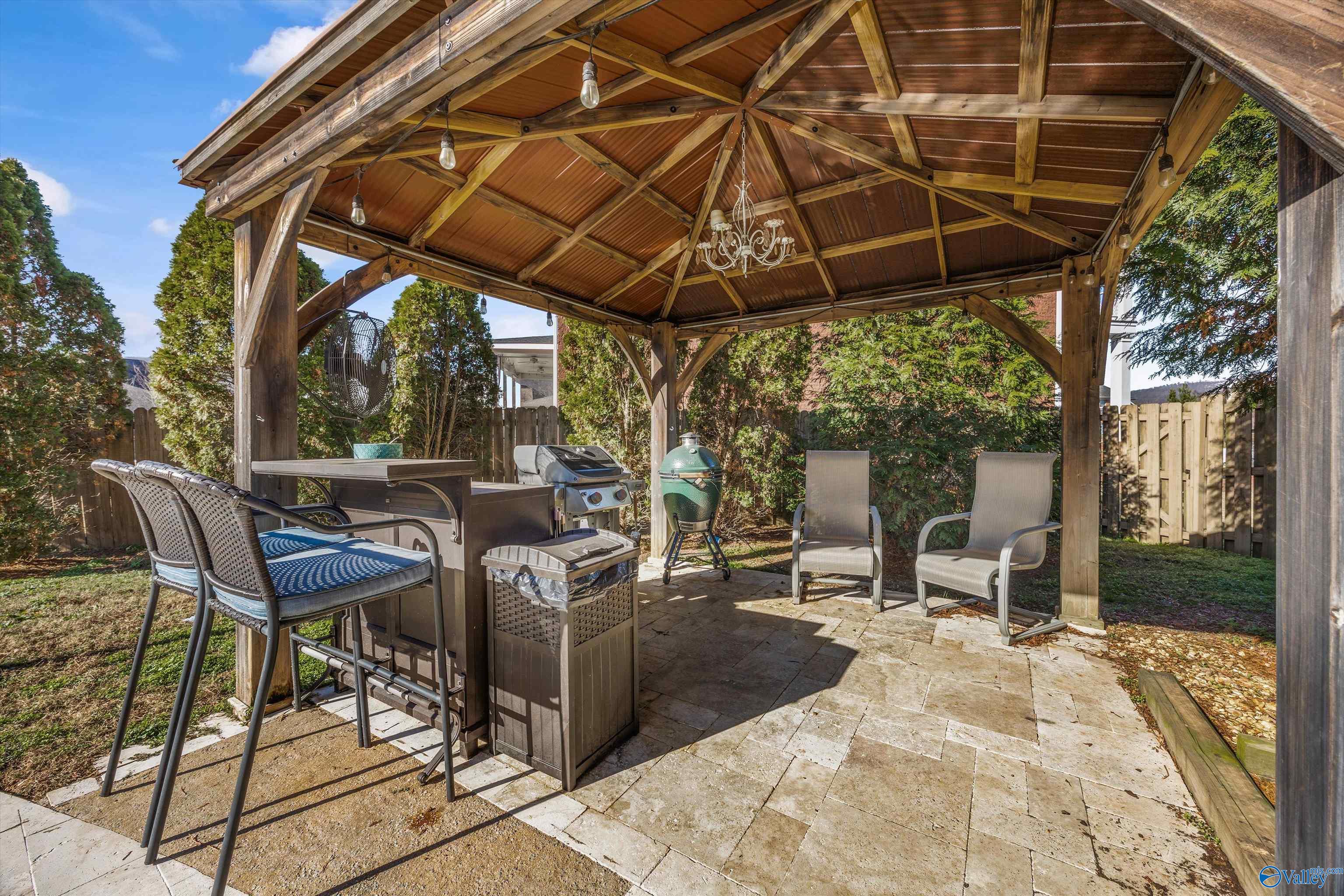 Owens Cross Roads, Alabama, 35763, United States, 5 Bedrooms Bedrooms, ,3.5 BathroomsBathrooms,Residential,Forsale,2007708