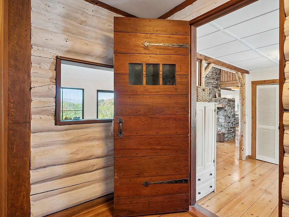 Pomfret, Vermont, 05067, United States, 4 Bedrooms Bedrooms, ,2.5 BathroomsBathrooms,Residential,Forsale,2004853