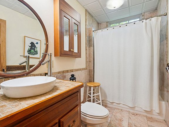 Randolph, Vermont, 05061, United States, 5 Bedrooms Bedrooms, ,2.5 BathroomsBathrooms,Residential,Forsale,2004854