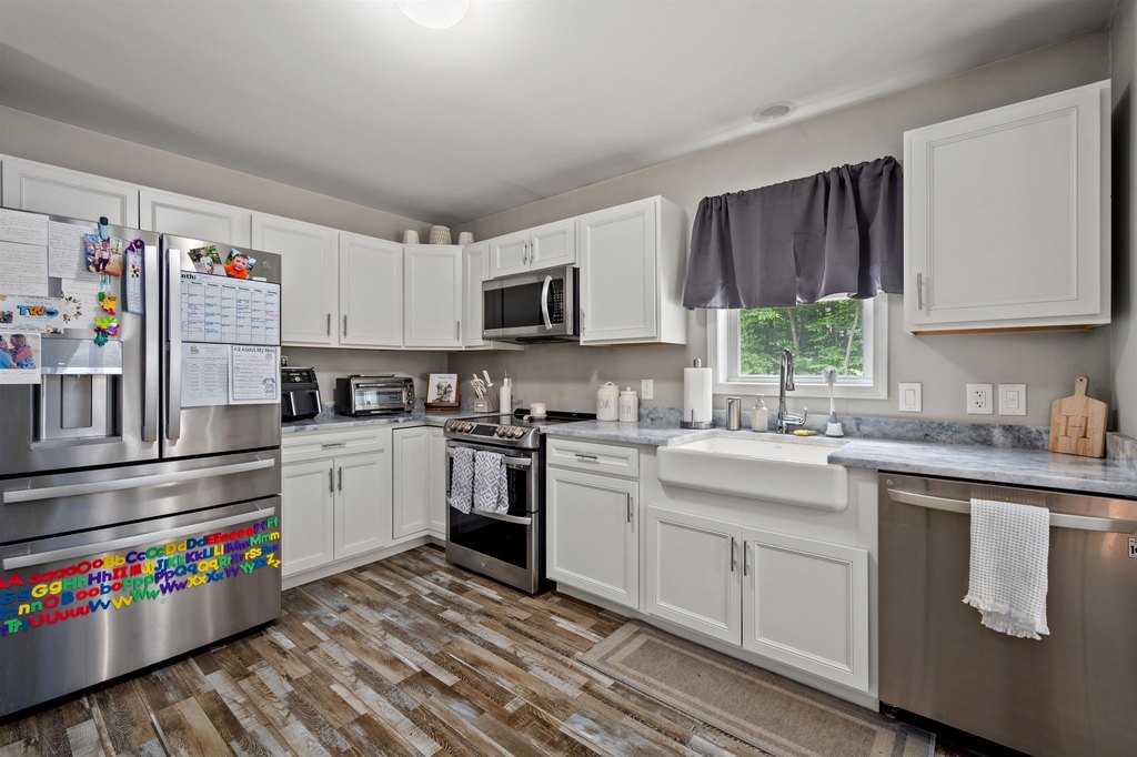 Gilford, New Hampshire, 03249, United States, 4 Bedrooms Bedrooms, ,2.5 BathroomsBathrooms,Residential,Forsale,2004032