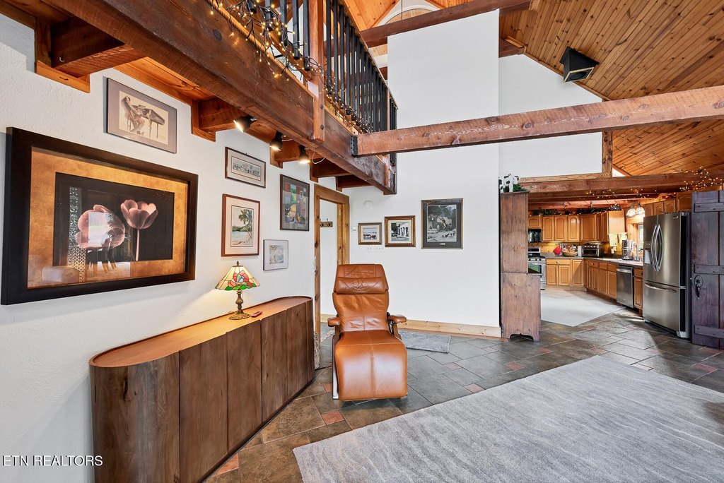 Louisville, Tennessee, 37777, United States, 2 Bedrooms Bedrooms, ,2 BathroomsBathrooms,Residential,Forsale,1893780