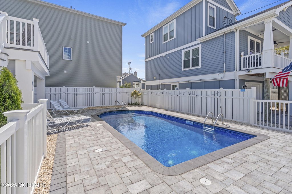 Seaside Heights, New Jersey, 08751, United States, 4 Bedrooms Bedrooms, ,3 BathroomsBathrooms,Residential,Forsale,2012969