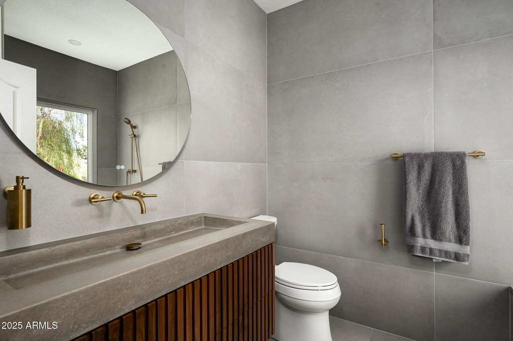 Paradise Valley, Arizona, 85253, United States, 5 Bedrooms Bedrooms, ,7 BathroomsBathrooms,Residential,Forsale,2014372