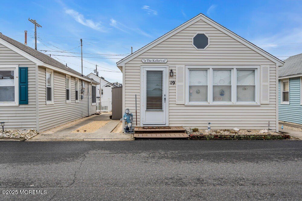 Seaside Park, New Jersey, 08752, United States, 2 Bedrooms Bedrooms, ,1 BathroomBathrooms,Residential,Forsale,1966053