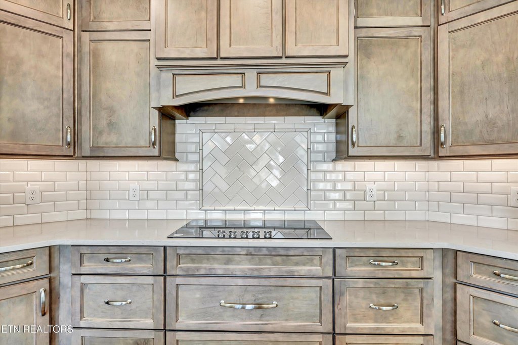 Loudon, Tennessee, 37774, United States, 3 Bedrooms Bedrooms, ,3 BathroomsBathrooms,Residential,Forsale,1910204